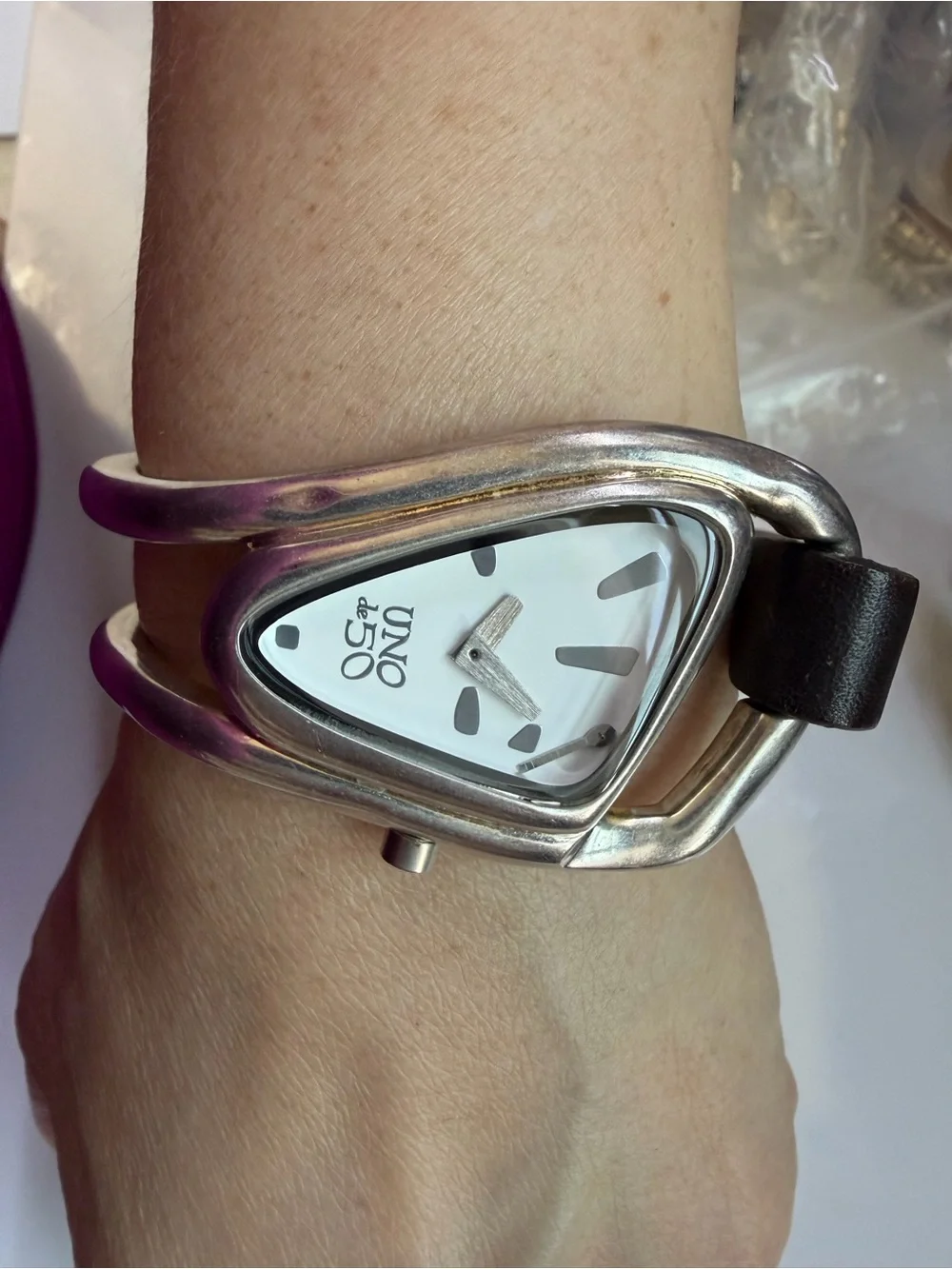Women's watch with leather and metal plated in sterling silver